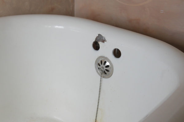 Porcelain Bathtub Damage