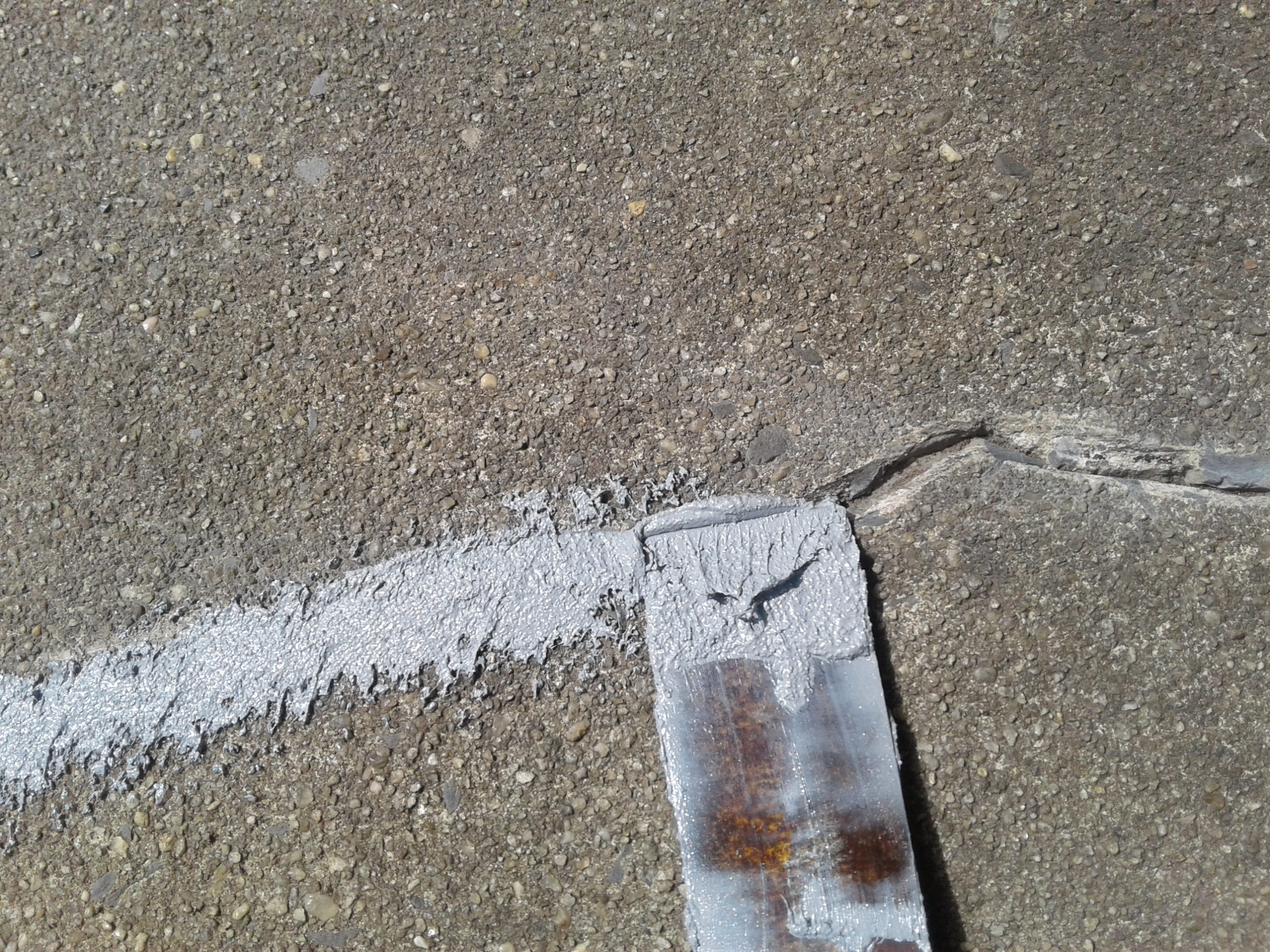 Crack and Stucco Repair - Patching the Crack